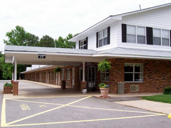 Durham Skyland Inn Exterior photo