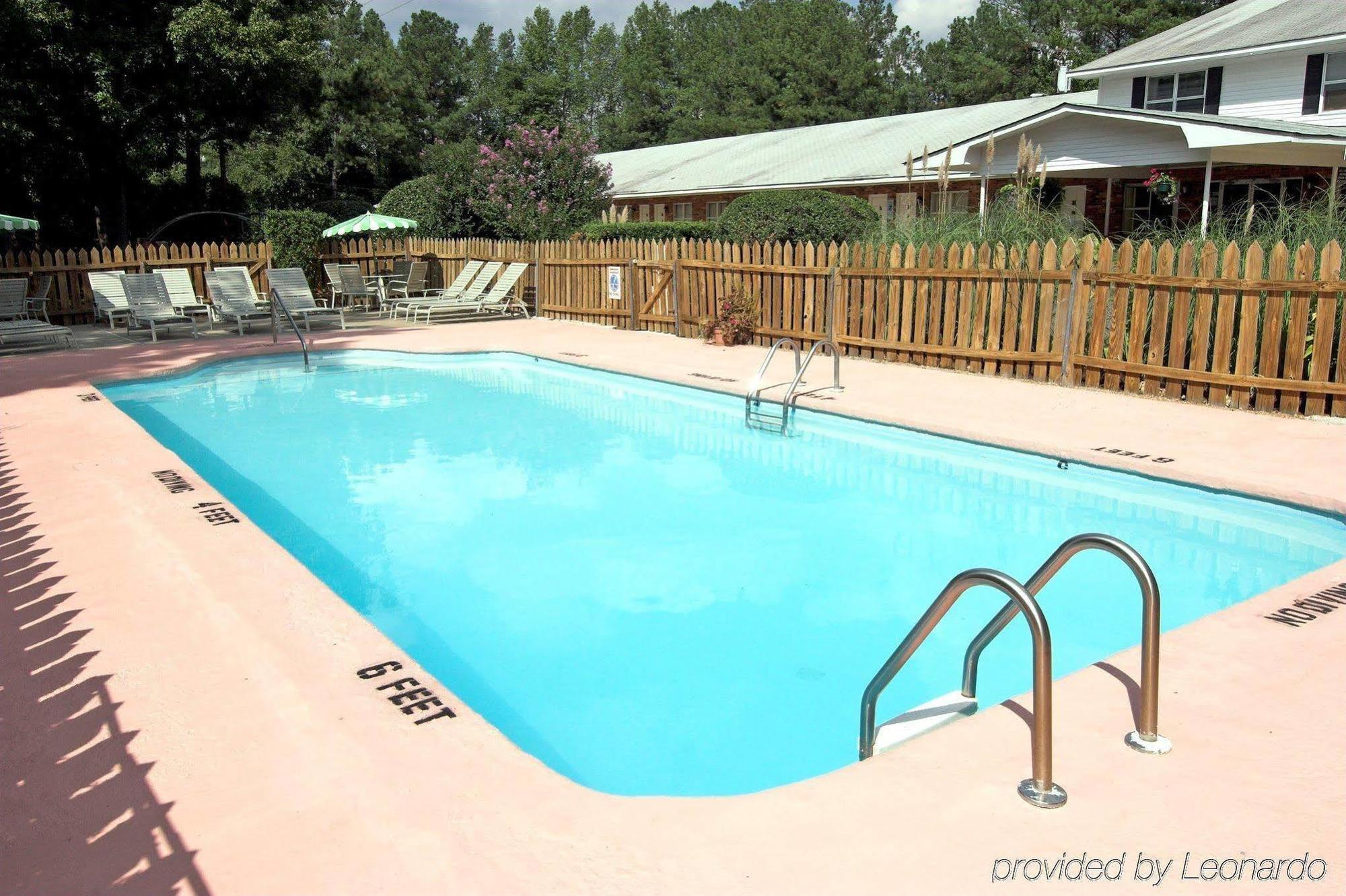 Durham Skyland Inn Facilities photo